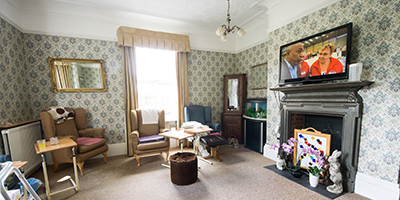 Bright & Comfortable